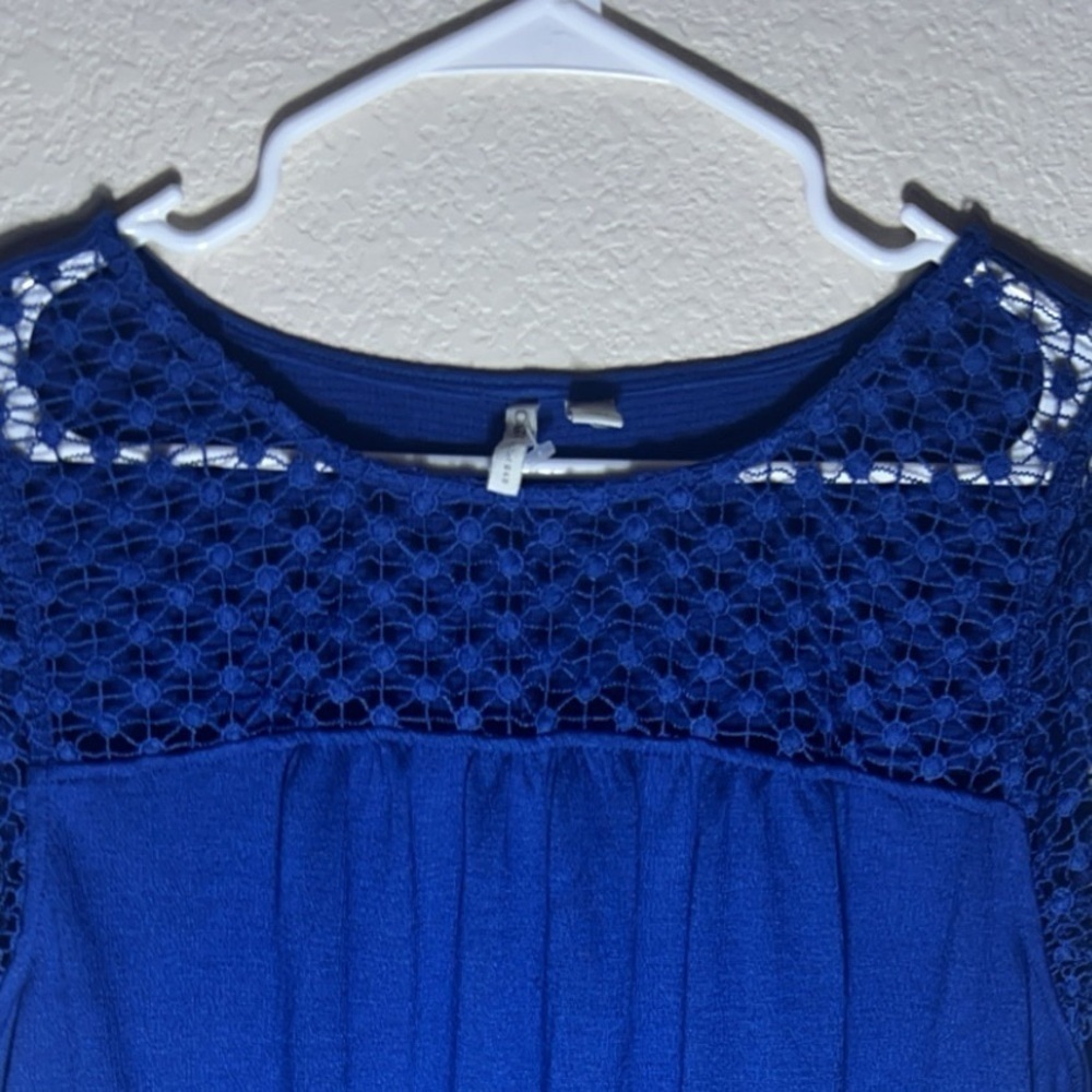 LARGE CATO Crochet Top Blue - Picture 5 of 12